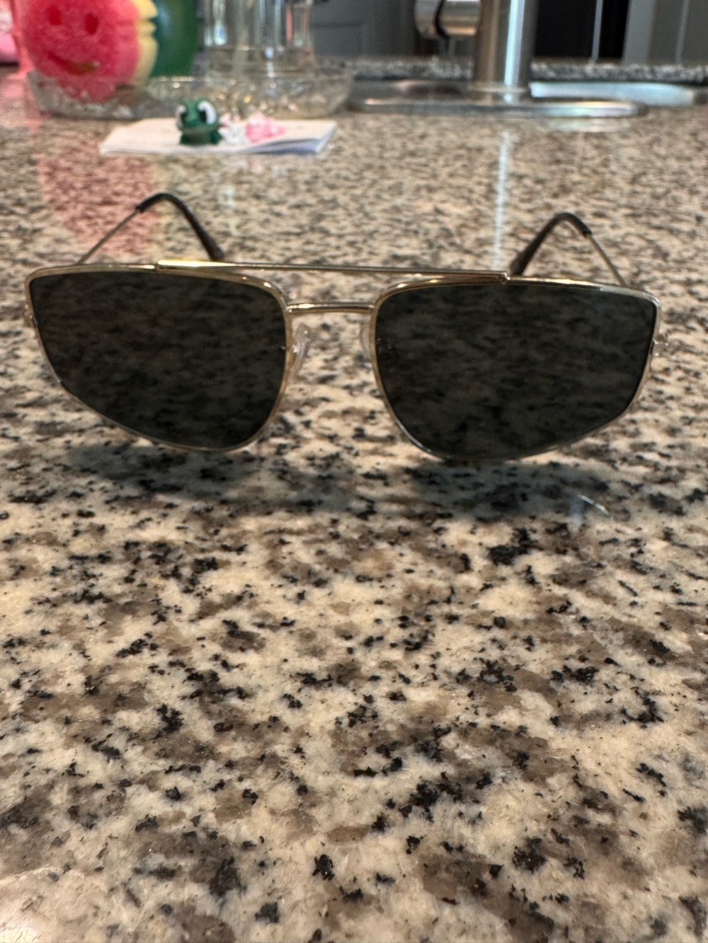 Men's Metal Aviator Sunglasses - Gold Frame with Dark Lenses